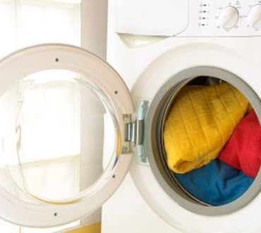 How to Remove Hard Water Stains from Clothes