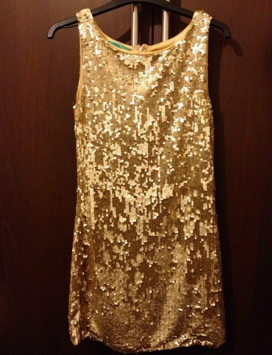 What to Wear with Gold Gold dress – Wardrobe Advice